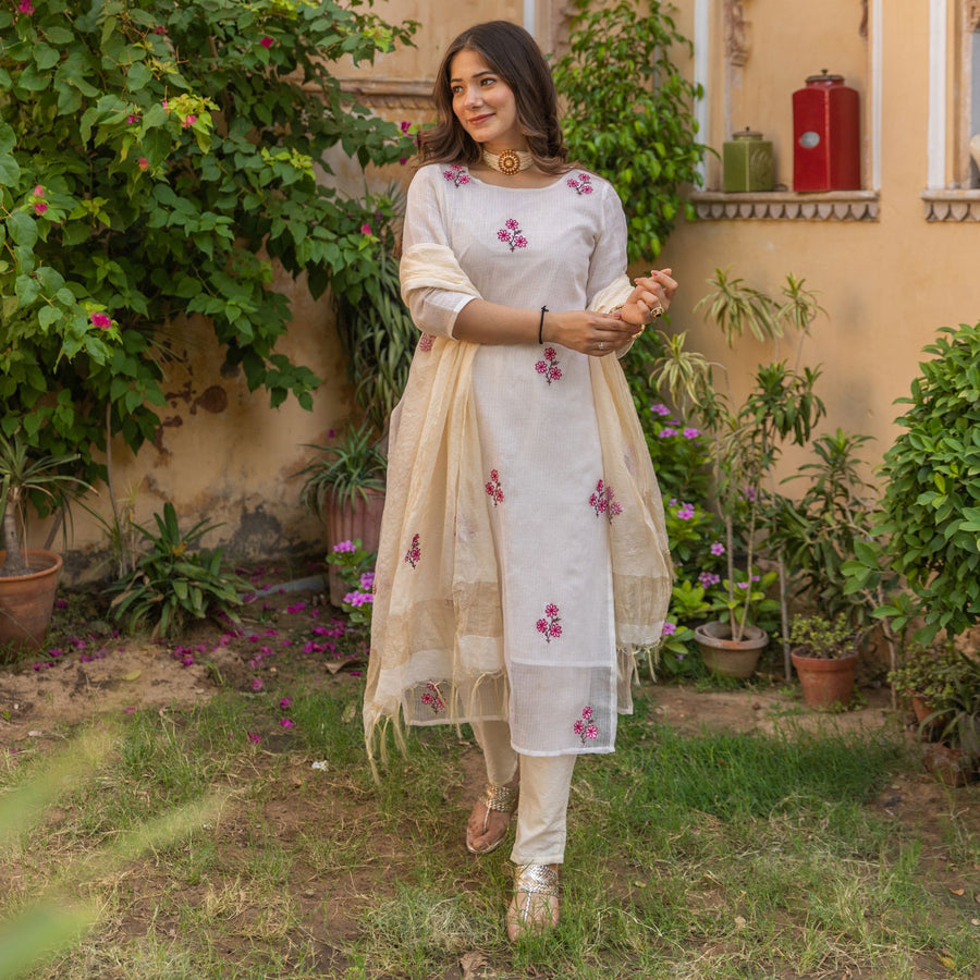 Off White Kota Doriya Suit Set