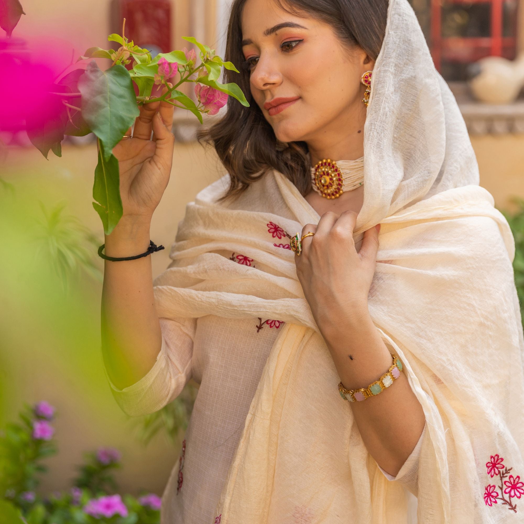 Off White Kota Doriya Suit Set