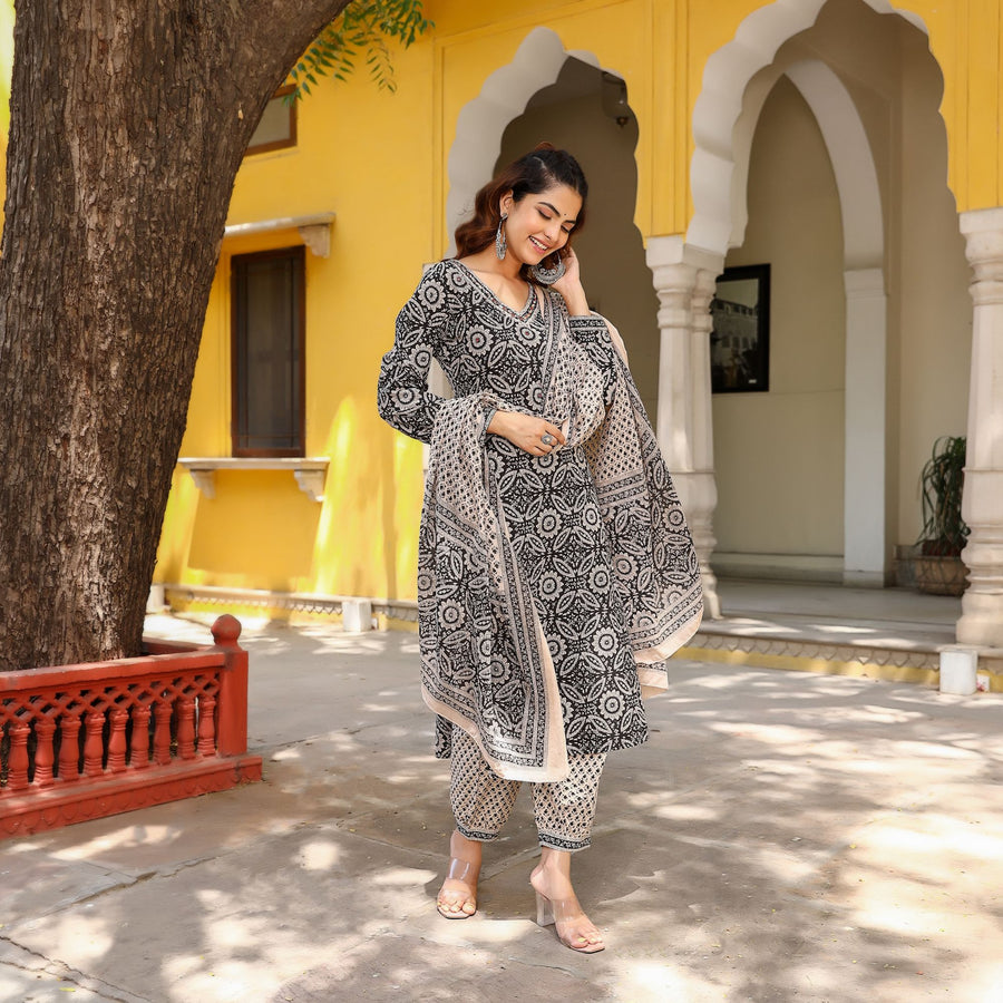 Trending Black Block Print Suit Set