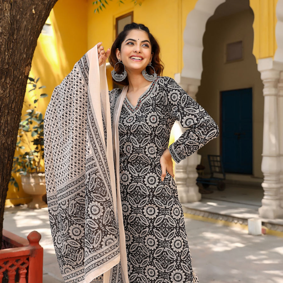 Trending Black Block Print Suit Set