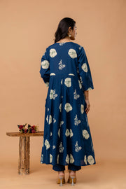 Women Printed Angrakha Pure Cotton Kurta with Trousers & With Dupatta