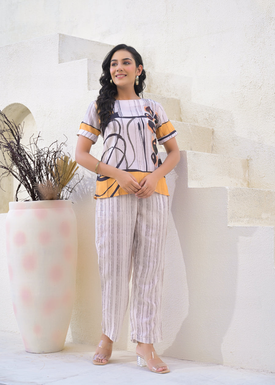 Printed Round Neck Top With Trousers Co-Ords