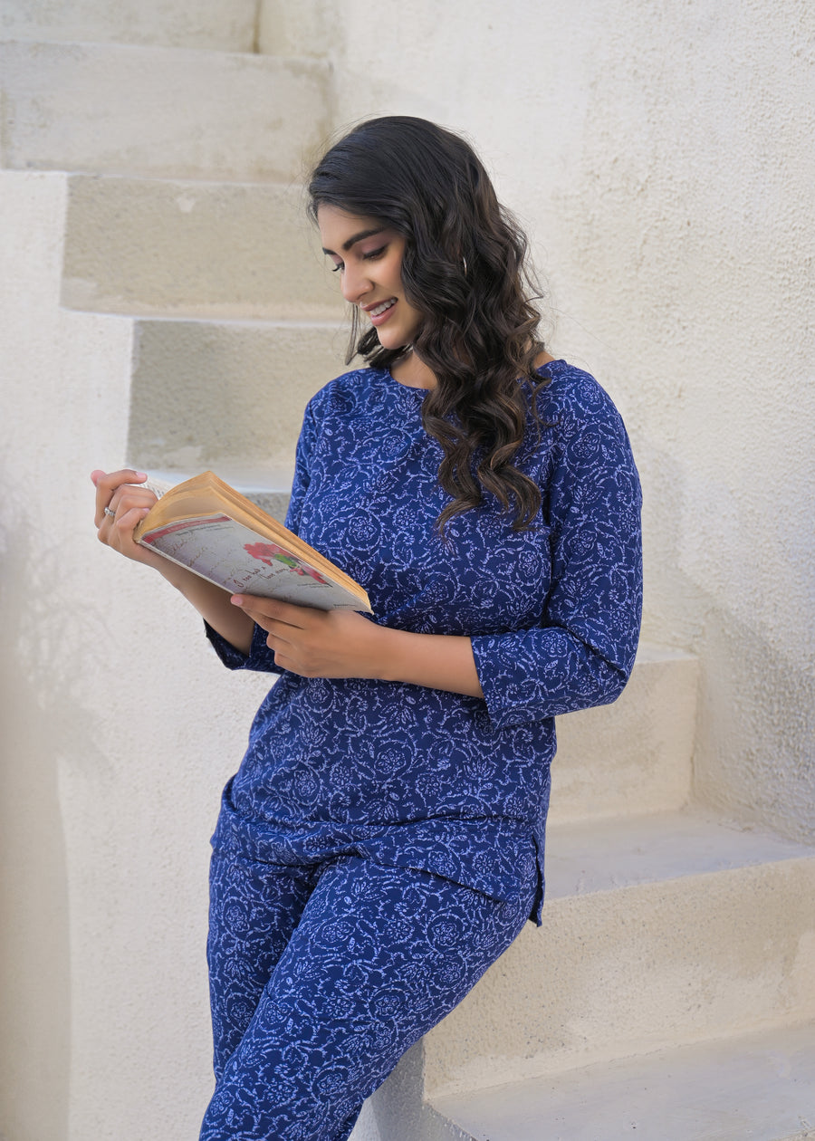 Printed Round Neck Top With Trousers Co-Ords