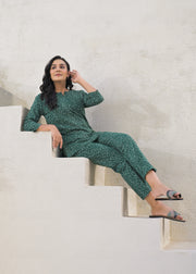 Printed Round Neck Top With Trousers Co-Ords