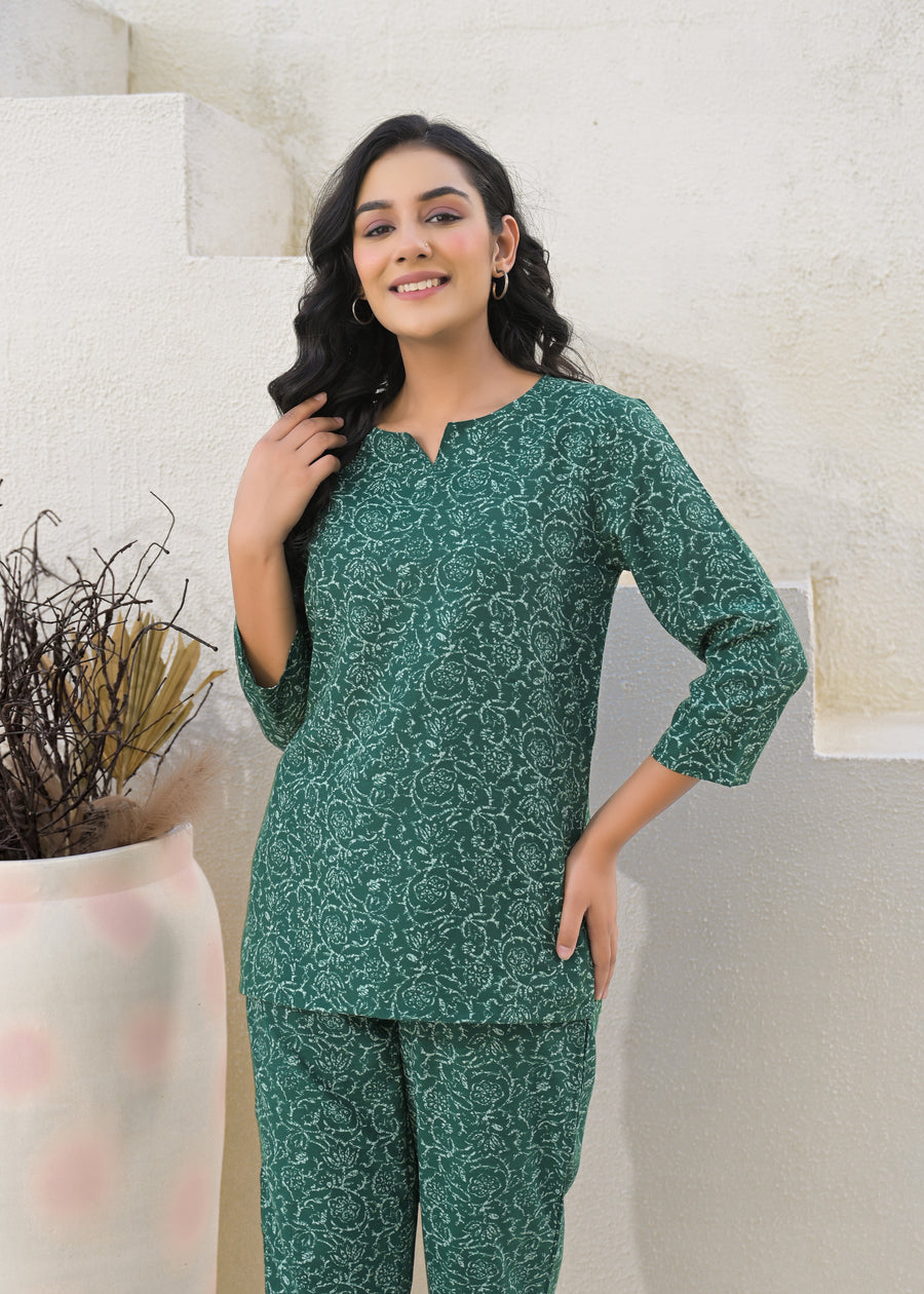 Printed Round Neck Top With Trousers Co-Ords